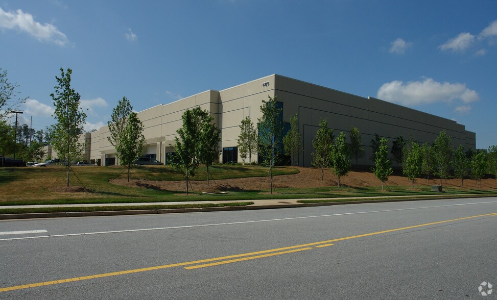 485 Horizon Dr, Suwanee, GA à louer - Photo de l’immeuble – Image 3 sur 8