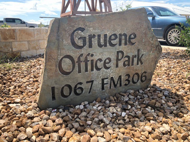 1067 FM 306, New Braunfels, TX à louer Autre– Image 1 sur 20