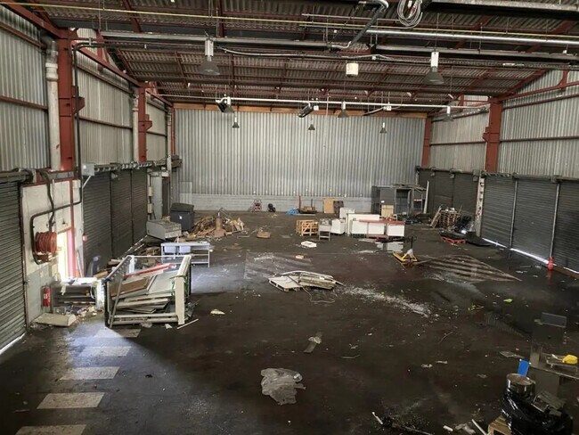 Plus de détails pour Industriel/Logistique à louer