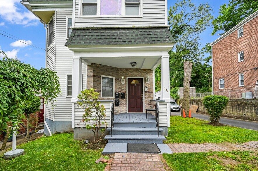 134 Haven Ave, Mount Vernon, NY à vendre - Photo de l’immeuble – Image 2 sur 32