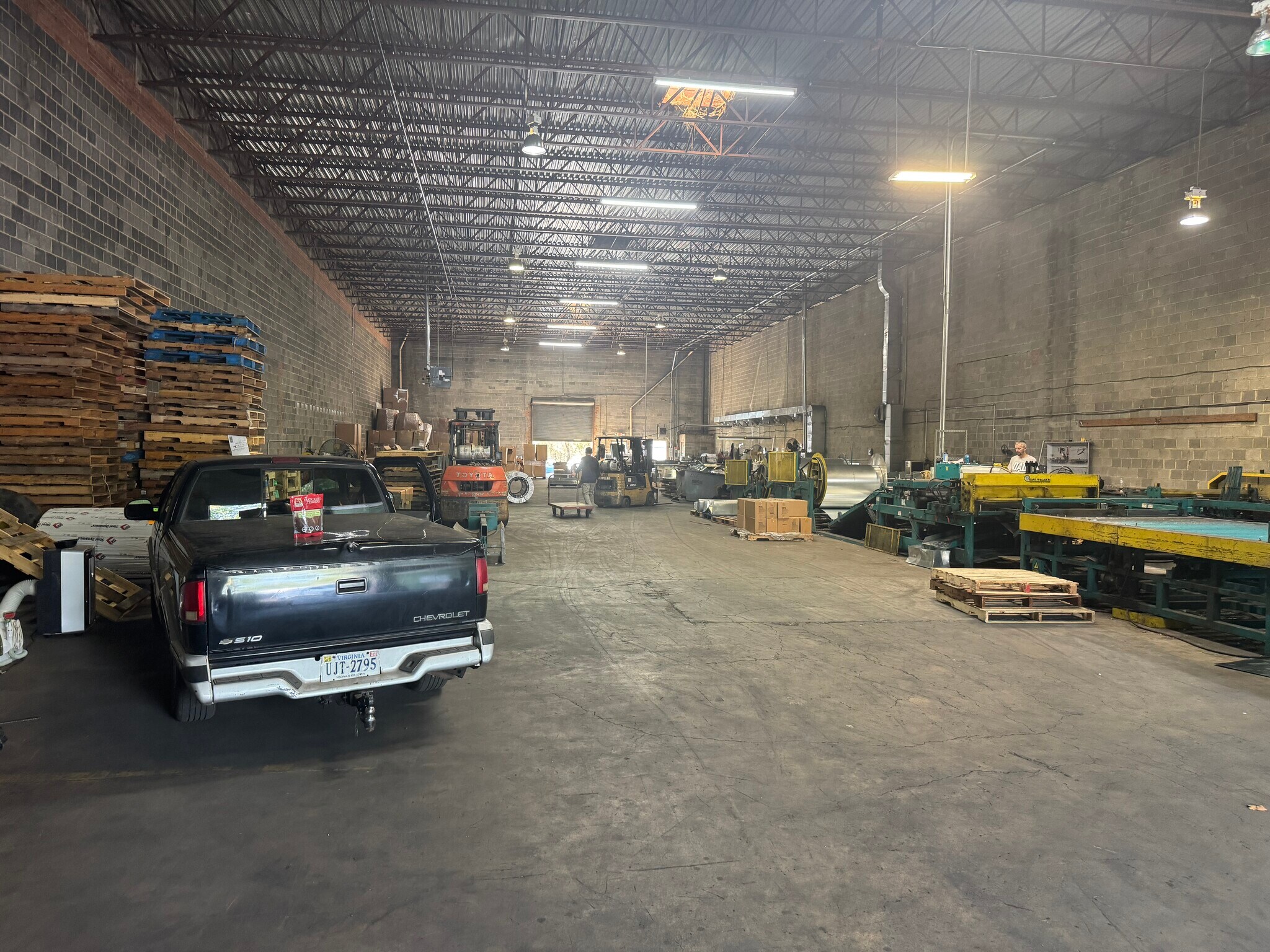 9126-9166 Euclid Ave, Manassas, VA à louer Photo intérieure– Image 1 sur 2