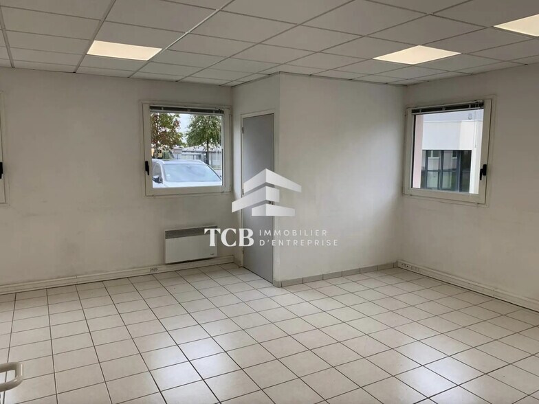 Bureau dans Couëron à louer - Photo de l’immeuble – Image 3 sur 6