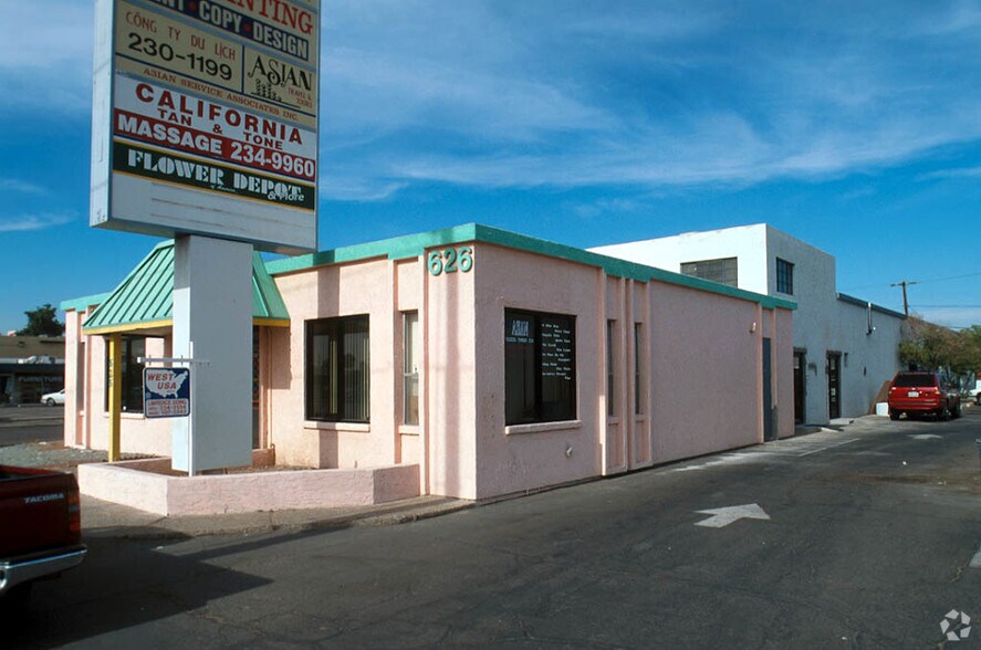 626 W Indian School Rd, Phoenix, AZ à vendre - Photo de l’immeuble – Image 3 sur 39