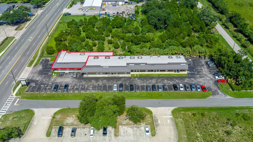 1020 NE 5th St, Crystal River, FL à louer - Photo de l’immeuble – Image 2 sur 38