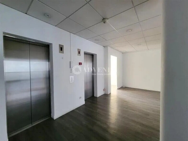 Bureau dans Levallois-Perret à louer - Photo de l’immeuble – Image 3 sur 11