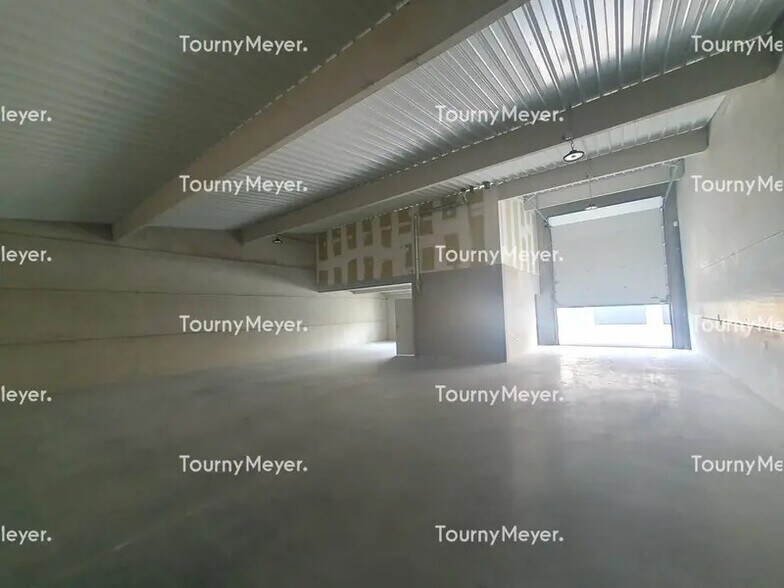 Local d'activités dans Mios à vendre - Photo intérieure – Image 1 sur 7