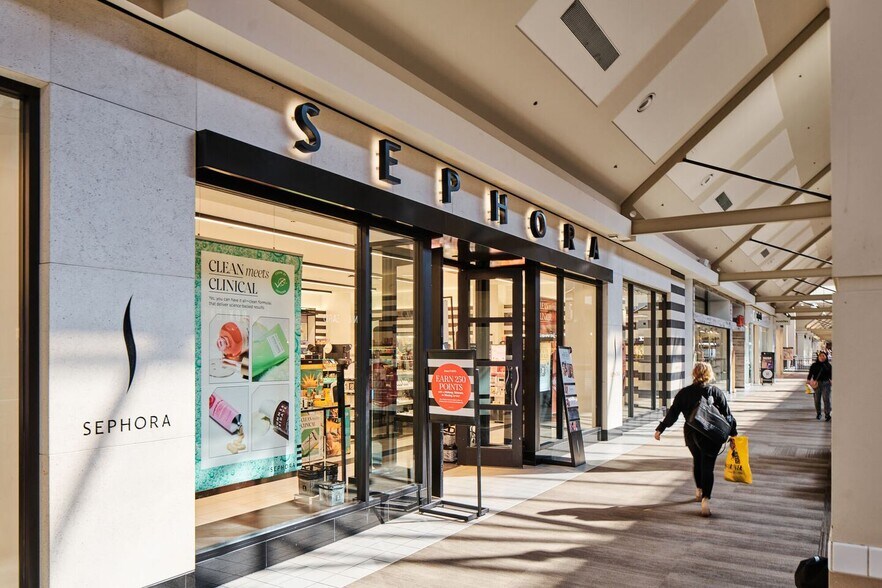 1299 Galleria, Riverside, CA à louer - Photo de l’immeuble – Image 2 sur 11