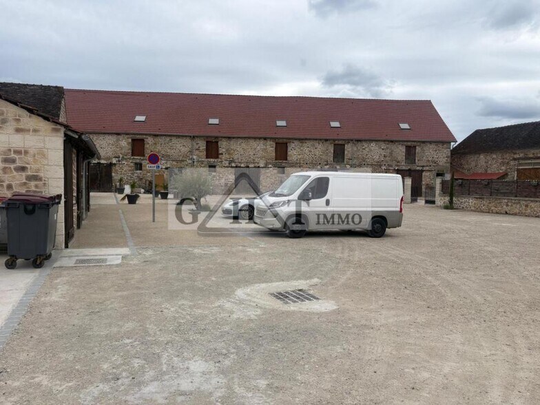 Industriel/Logistique dans Forges à vendre - Photo de l’immeuble – Image 3 sur 13