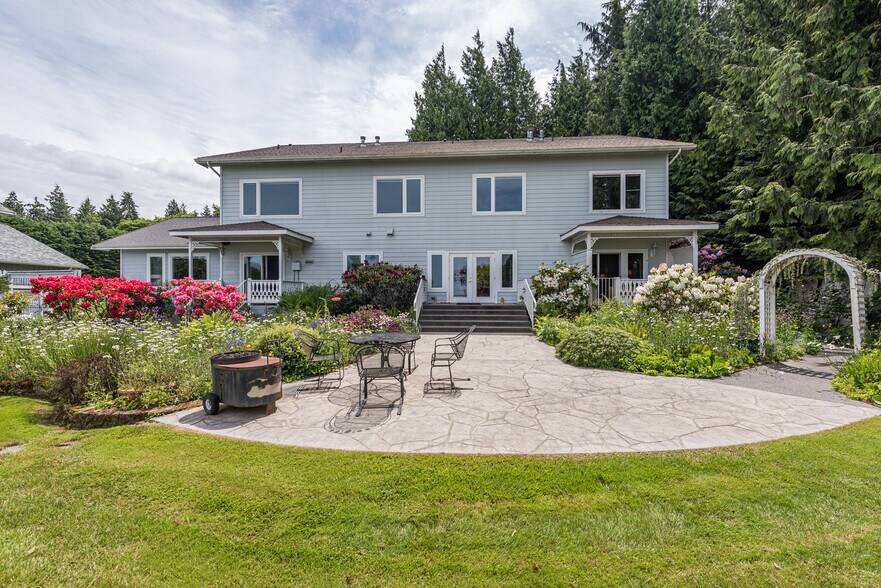 397 Monterra Dr, Port Angeles, WA à vendre - Photo de l’immeuble – Image 1 sur 35