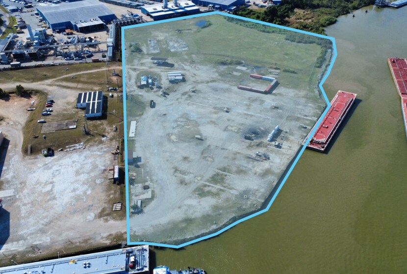 16425 Jacintoport Blvd, Channelview, TX à vendre - Photo de l’immeuble – Image 3 sur 7