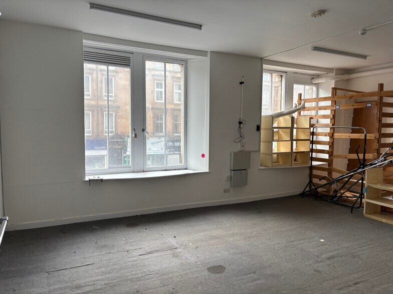 420-424 Victoria Rd, Glasgow à louer - Photo de l’immeuble – Image 3 sur 4