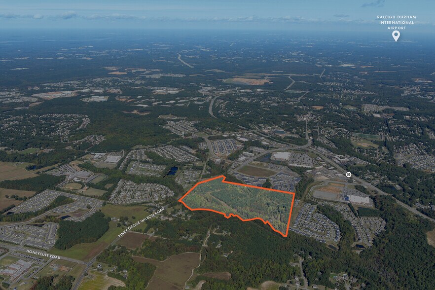 829 Piney Grove Wilbon Rd, Holly Springs, NC à vendre - Photo principale – Image 1 sur 2