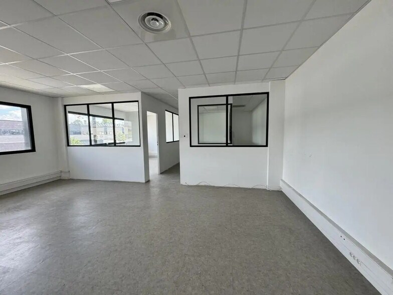 17 Rue Henri Becquerel, Aulnay-sous-Bois à louer - Photo de l’immeuble – Image 3 sur 12