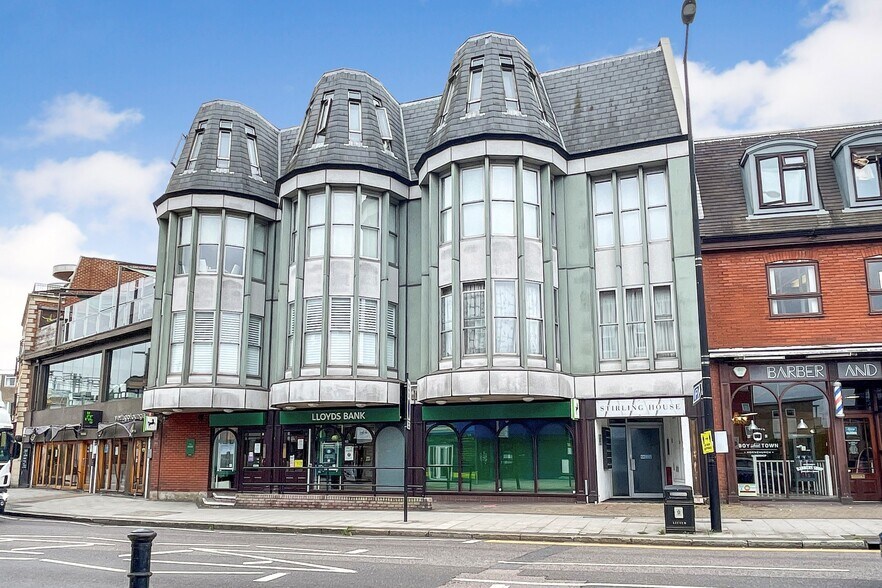 21-25 Station Ln, Hornchurch à vendre - Photo de l’immeuble – Image 2 sur 4