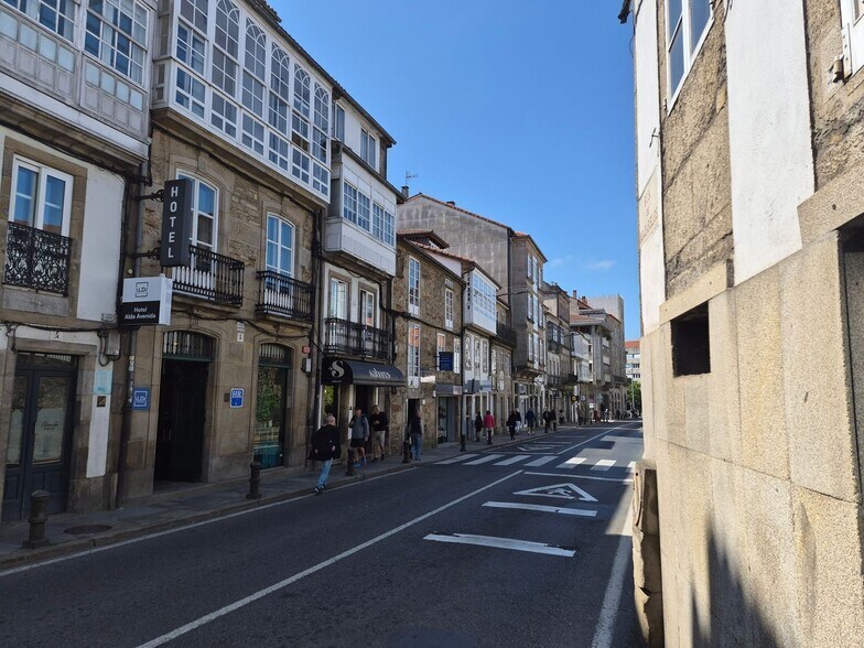 Rúa Da Fonte de Santo Antonio, 3, Santiago de Compostela, La Coruna à louer - Photo de l’immeuble – Image 2 sur 10