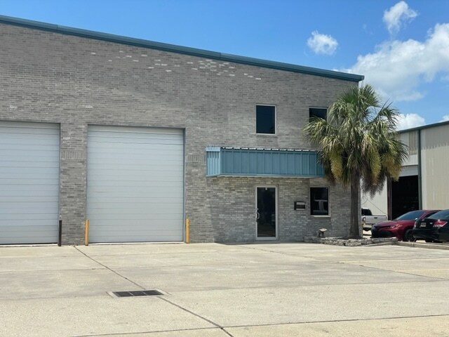 2724 Crestview St, Kenner, LA à louer - Photo de l’immeuble – Image 2 sur 12