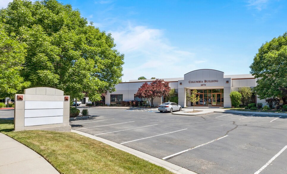 6074 N Discovery Way, Boise, ID à vendre - Photo de l’immeuble – Image 2 sur 17