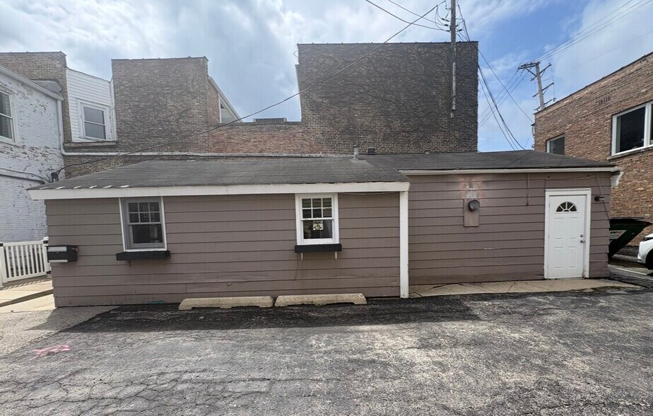 6 W 1st St, Hinsdale, IL à louer - Photo de l’immeuble – Image 2 sur 7