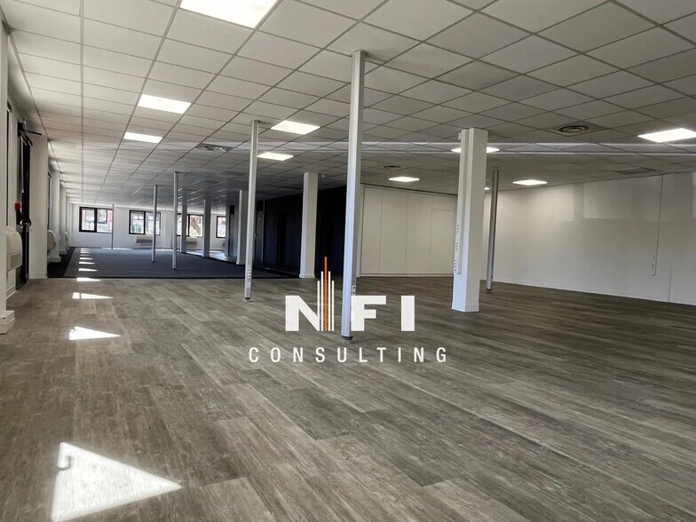 Bureau dans Valbonne à louer - Photo de l’immeuble – Image 3 sur 6