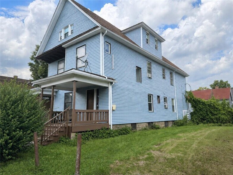 1596 E Main St, Rochester, NY à vendre - Photo de l’immeuble – Image 2 sur 15