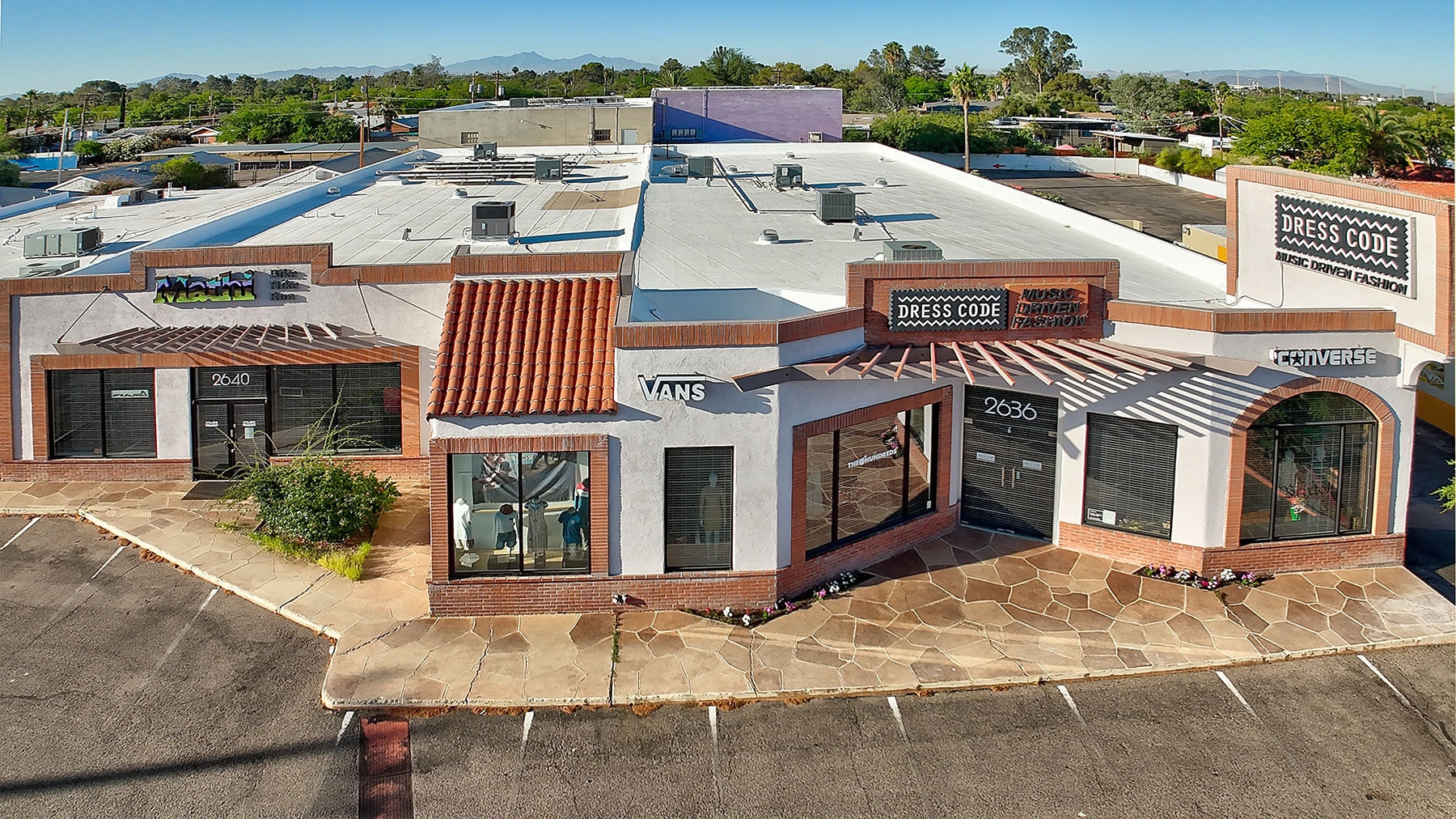 2636-2640 E Broadway Blvd, Tucson, AZ à louer Photo de l’immeuble– Image 1 sur 17