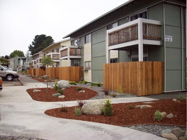 1935 H St, Arcata, CA à vendre - Photo de l’immeuble – Image 3 sur 3