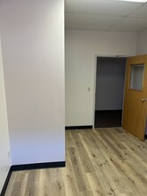 202 1st St SE, Mason City, IA à louer Photo intérieure– Image 2 sur 2