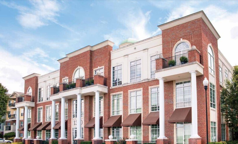 1300 Ridenour Blvd, Kennesaw, GA à louer Photo principale– Image 1 sur 20