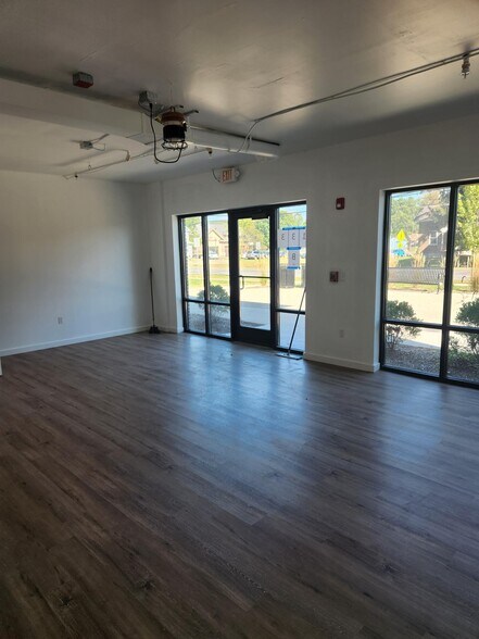 133 S East St, Amherst, MA à louer - Photo de l’immeuble – Image 1 sur 6