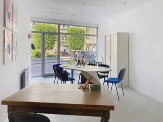 Plus de détails pour Local commercial à louer