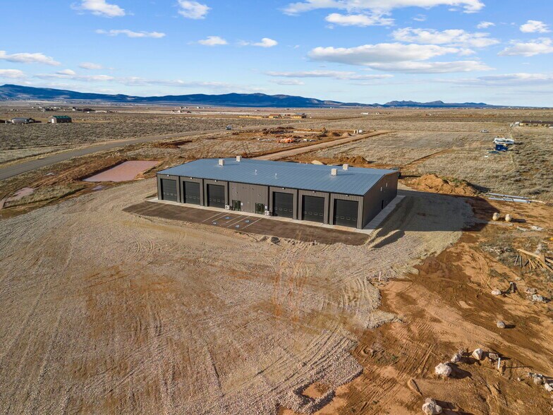 3709 5650 w, Cedar City, UT à louer - Photo de l’immeuble – Image 2 sur 41