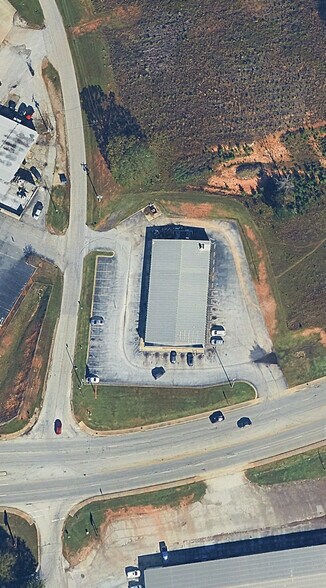 201 N Emerald Rd, Greenwood, SC à vendre - Photo de l’immeuble – Image 3 sur 6