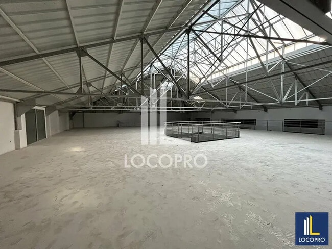 Plus de détails pour Local commercial à vendre