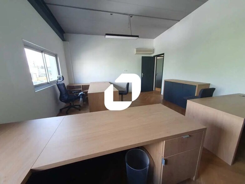 Bureau dans Achères à louer - Photo de l’immeuble – Image 3 sur 10