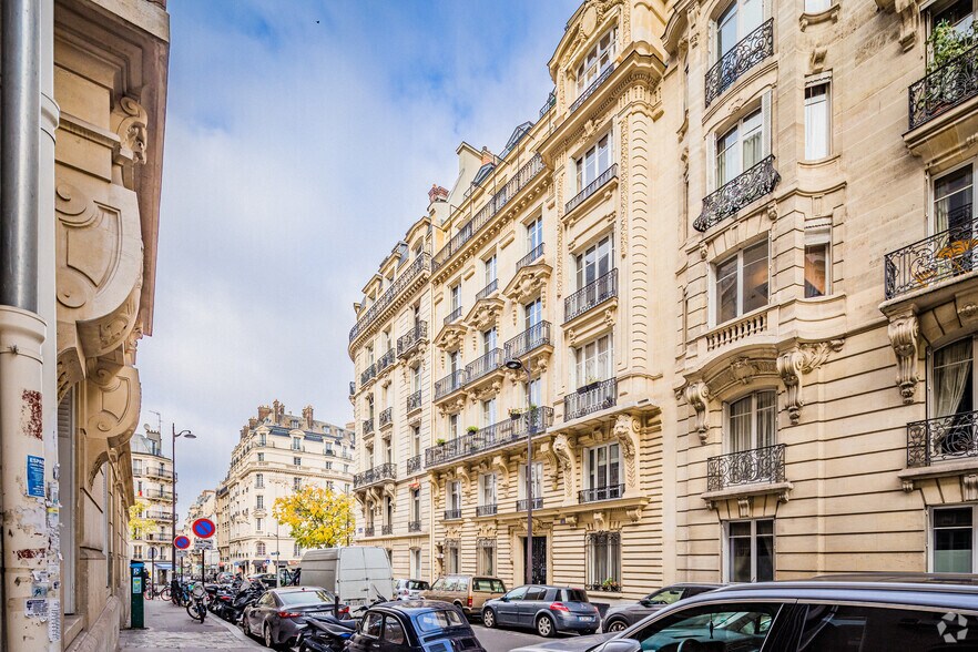 18 Rue Théodule Ribot, Paris à louer - Photo de l’immeuble – Image 2 sur 17
