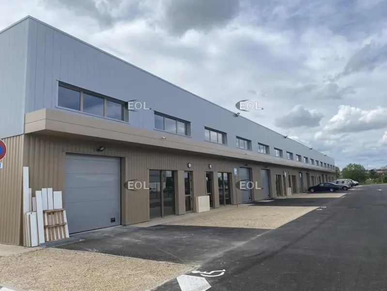 Local d'activités dans Marolles-en-Hurepoix à vendre Photo de l’immeuble– Image 1 sur 2