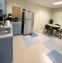 1314 Hooper Ave, Toms River, NJ à louer Photo intérieure– Image 2 sur 4