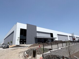 Plus de détails pour 424 Howard Ave, Des Plaines, IL - Industriel/Logistique à louer