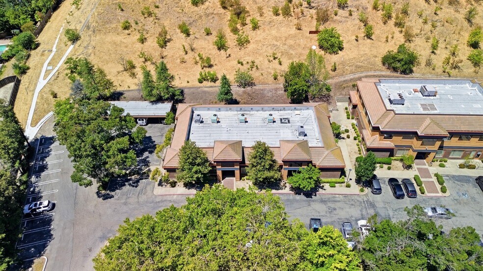 3260 Lone Tree Way, Antioch, CA à vendre - Photo de l’immeuble – Image 3 sur 9