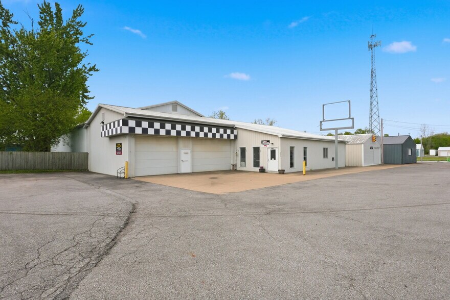 645 W 155 S, Angola, IN à vendre - Photo de l’immeuble – Image 3 sur 35