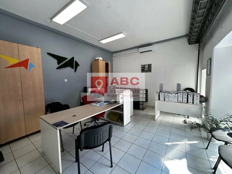 Bureau dans Perpignan à vendre - Photo de l’immeuble – Image 3 sur 7