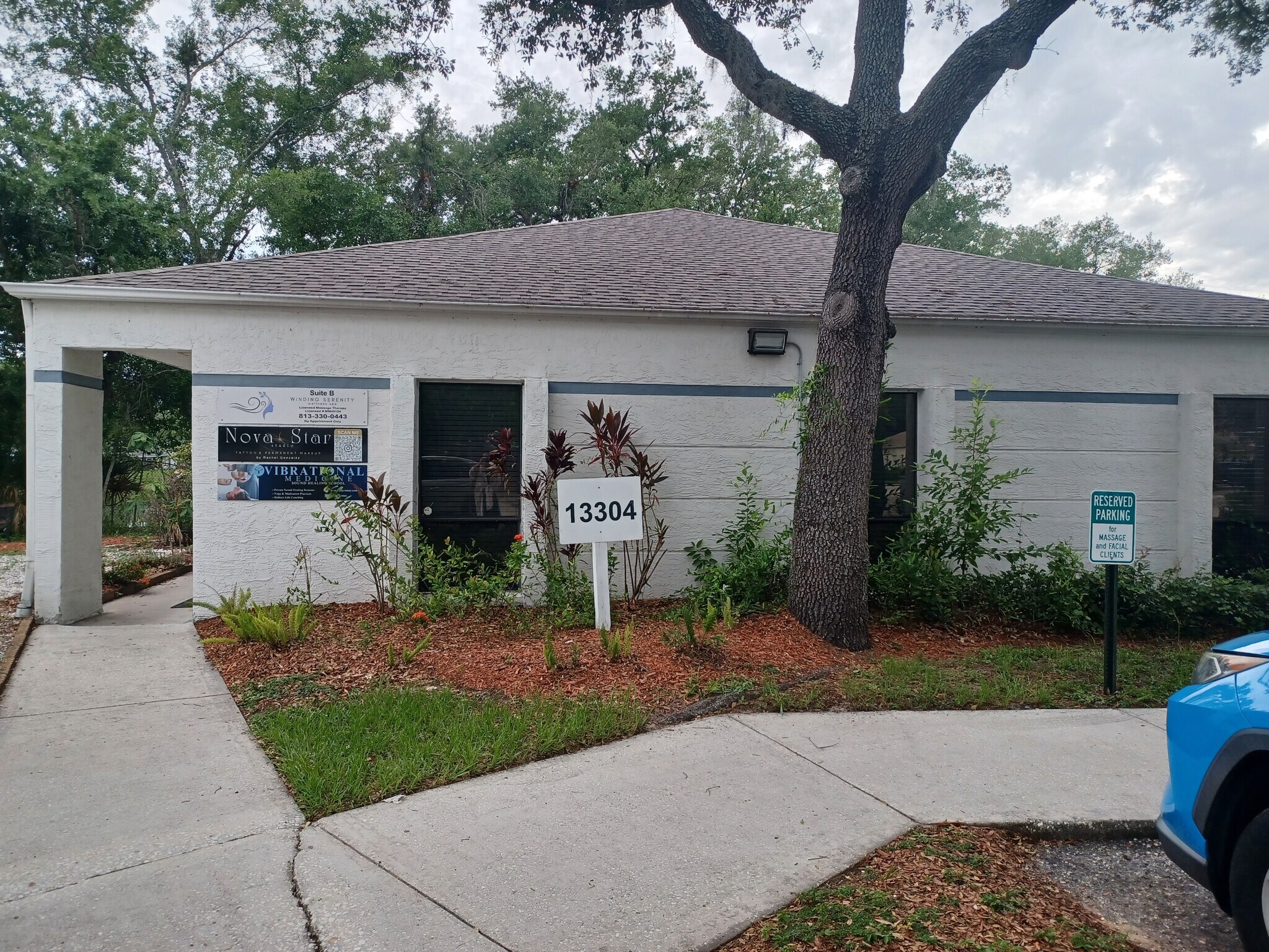 13304 Winding Oak Ct, Tampa, FL à louer Photo de l’immeuble– Image 1 sur 18