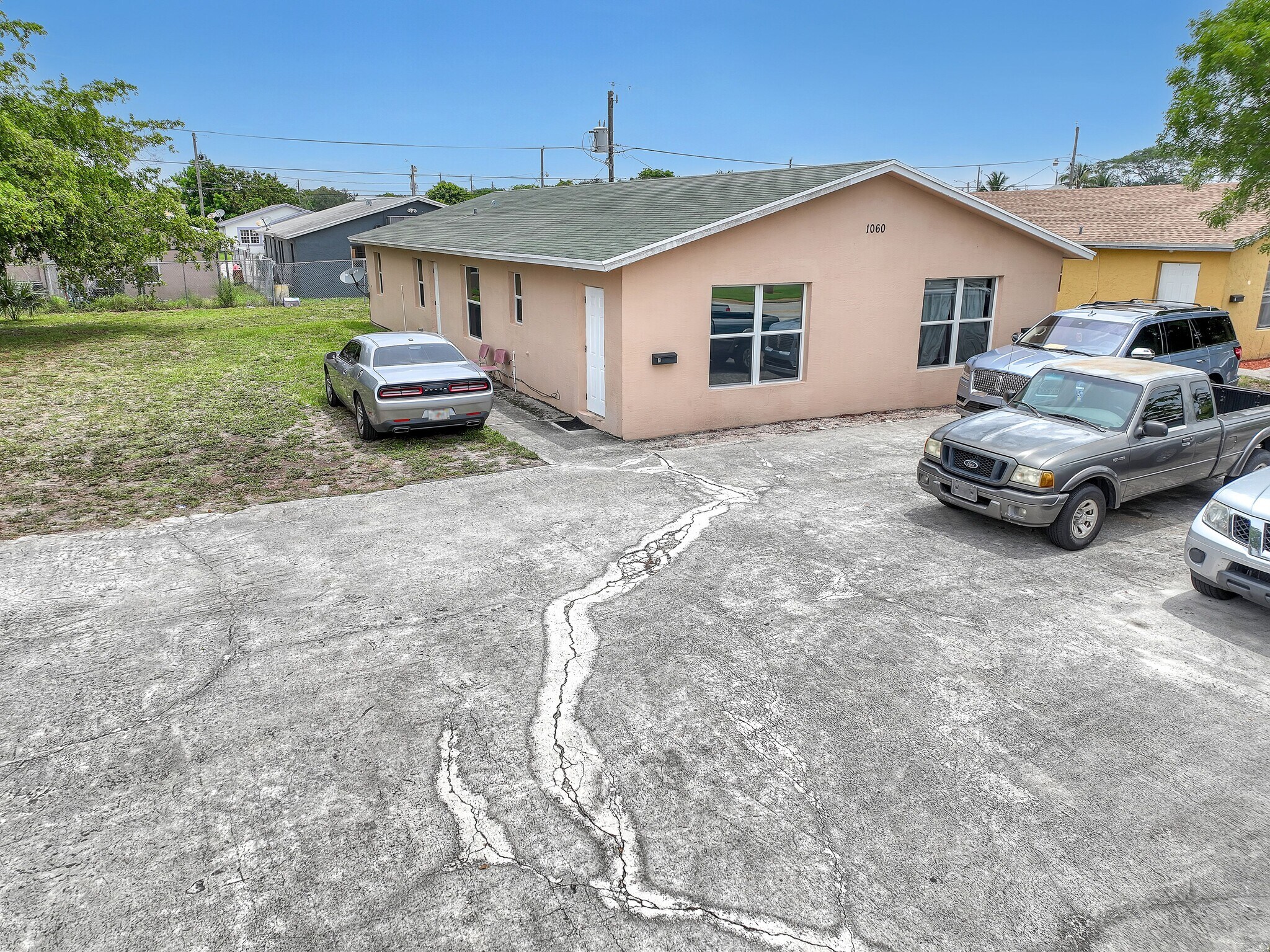 1060 W 8th St, Riviera Beach, FL à vendre Photo principale– Image 1 sur 2
