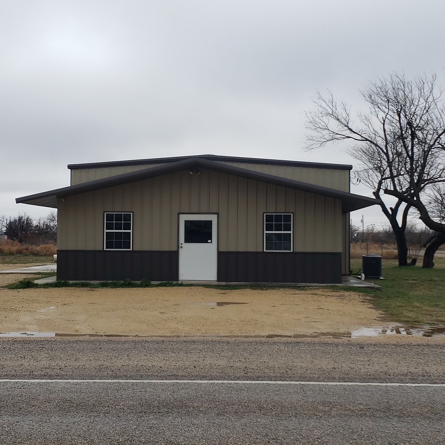 937 Harlan Ave, Hermleigh, TX à vendre Photo de l’immeuble– Image 1 sur 8