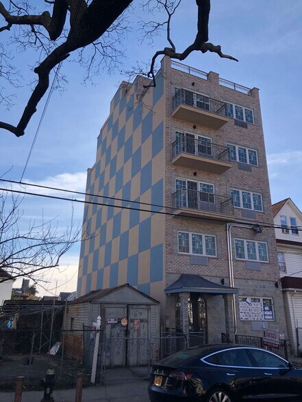 170-14 89th Ave, Jamaica, NY à vendre - Photo de l’immeuble – Image 2 sur 26