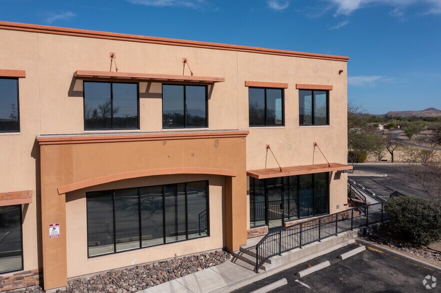 1360 W Irvington Rd, Tucson, AZ à louer - Photo de l’immeuble – Image 3 sur 5