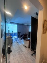 782-784 NW 42nd Ave, Miami, FL à louer Photo de l’immeuble– Image 2 sur 9