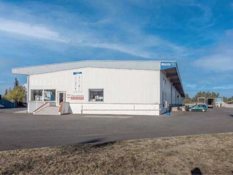 Local d’activités dans Portet-sur-Garonne à louer - Photo de l’immeuble – Image 1 sur 12