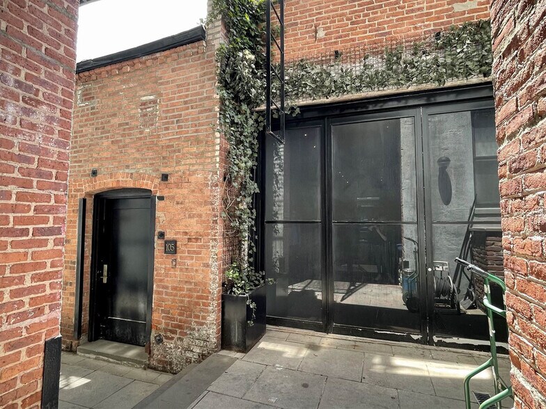 68 Richardson St, Brooklyn, NY à louer - Photo de l’immeuble – Image 1 sur 1