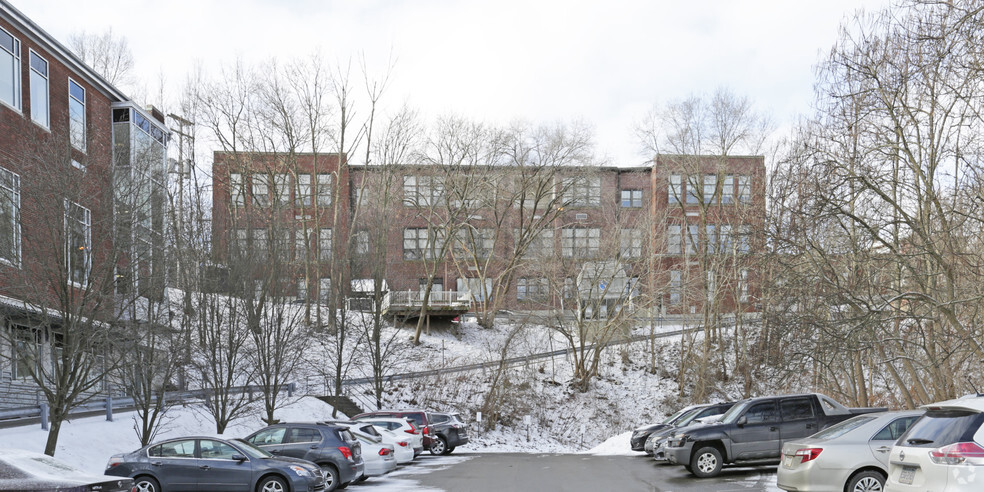 4900 Perry Hwy, Pittsburgh, PA à louer - Photo de l’immeuble – Image 2 sur 7